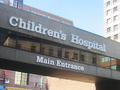 Katoļu ārsti nosoda dzimuma maiņas operācijas, ko bērniem veic Bostonas klīnikā