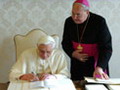 Vatikānā publicēta pāvesta enciklika "Deus Caritas est"