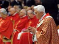 Benedikts XVI: Svētais Gars ir uguns, kas pārveido cilvēku sirdis