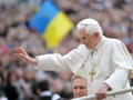 Benedikts XVI aicina ticīgos stiprināt uzticību kristības žēlastībai