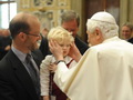 Benedikts XVI tiekas ar sanāksmes "Neauglības diagnoze un terapija" dalībniekiem