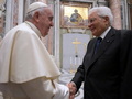 Itālijas prezidents sveic pāvestu Francisku 11. pontifikāta gadskārtā