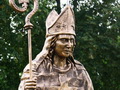 Baznīca svin: Svētais Meinards – Latvijas aizbildnis