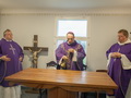 Draudzes mājā Ugālē iesvēta Sv. Monikas kapelu