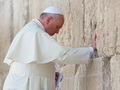 Francisks aicina visu Baznīcu lūgties par mieru Svētajā Zemē