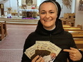 Polijas klostermāsas vieno lajus lūgšanām par priesteriem