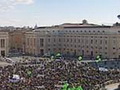 Benedikts XVI: atbalstot ģimenes, aizsargāt bērnus!